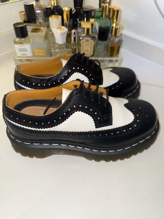 Dr. Martens 3989 Bex Brogue Shoes Black and White Size USM 5 main image 8